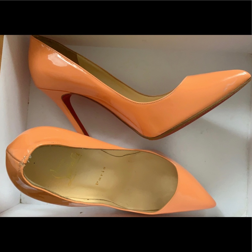 Flamingo peach pigalle follies